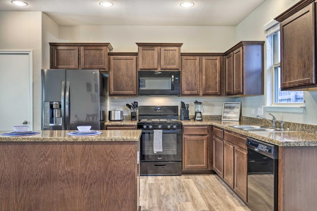 Buda Home With Smart Tv About 19 Mi To Downtown Austin Екстериор снимка