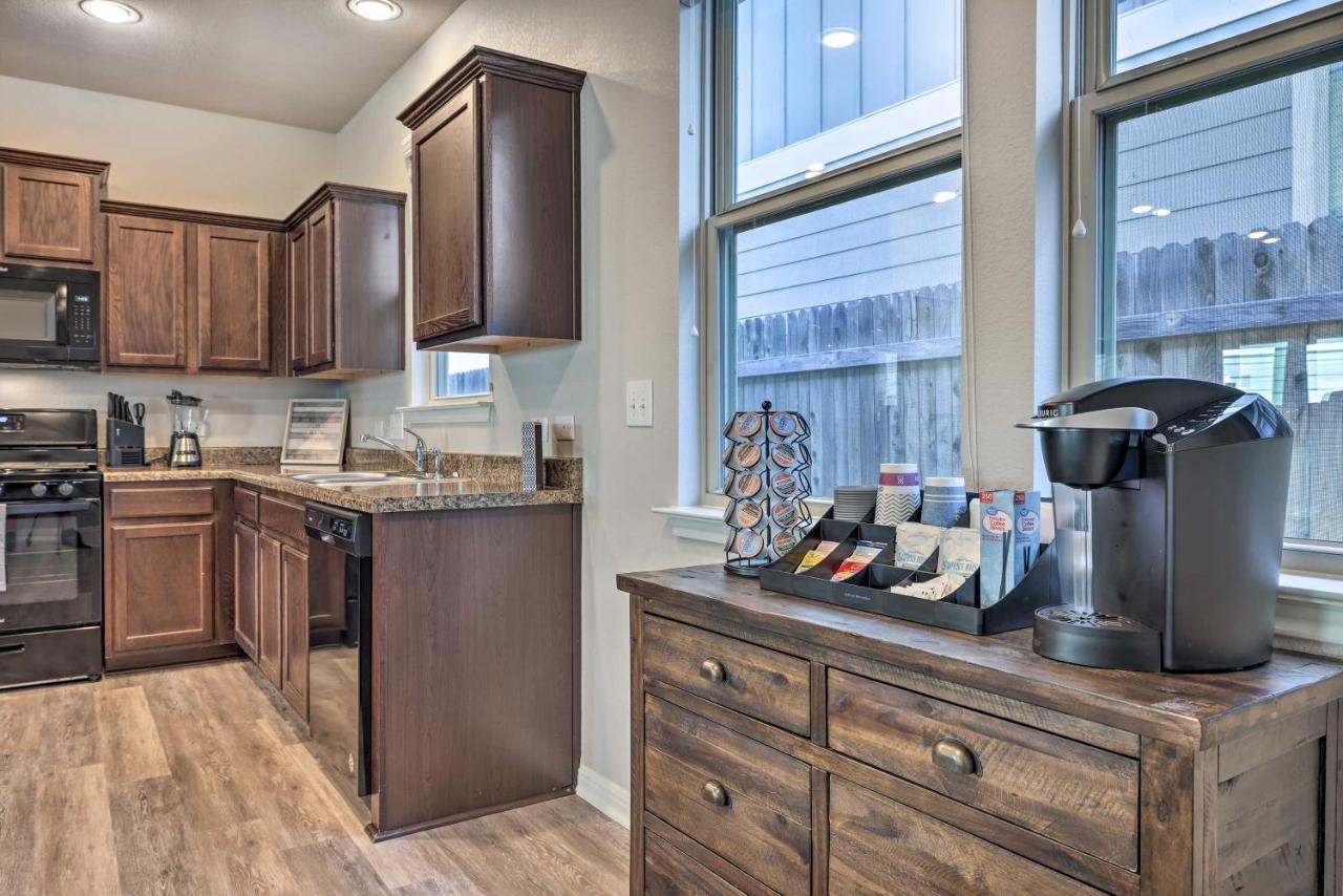 Buda Home With Smart Tv About 19 Mi To Downtown Austin Екстериор снимка