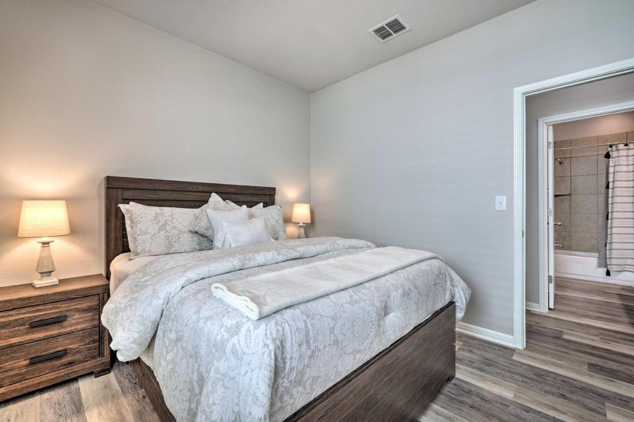 Buda Home With Smart Tv About 19 Mi To Downtown Austin Екстериор снимка